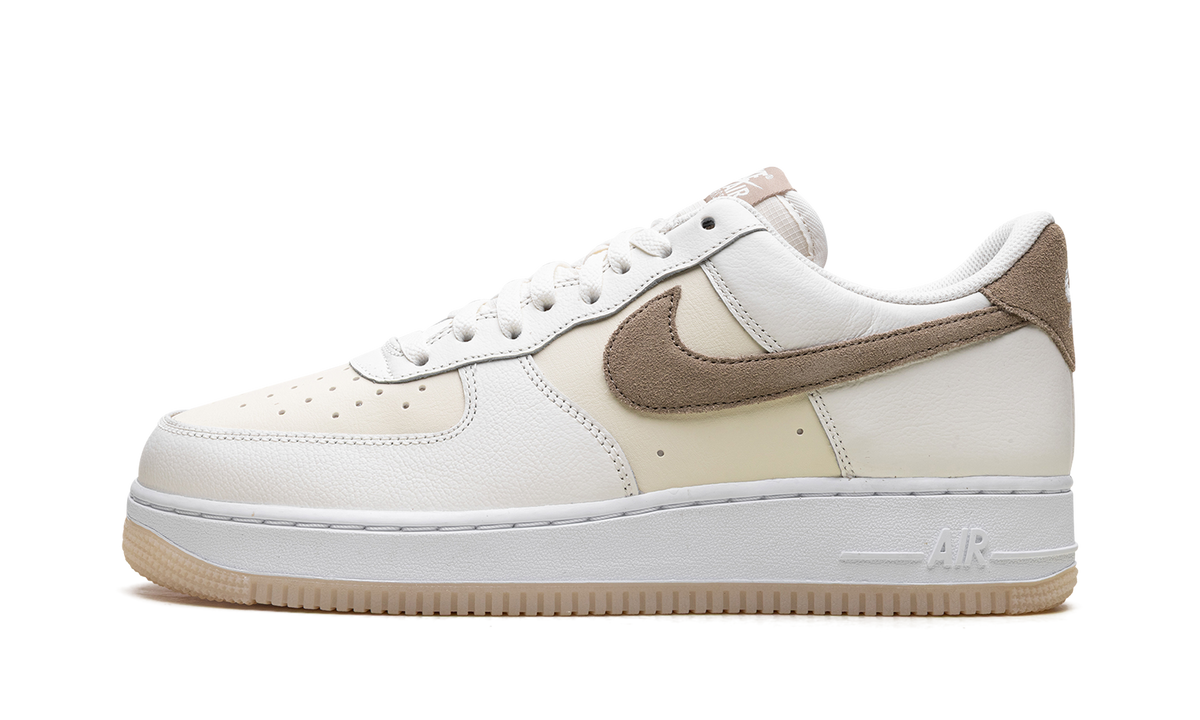 Air Force 1 "Coconut Milk" FN5832 101