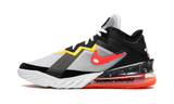 LeBron 18 Low "Sylvester vs Tweety" CV7562 103