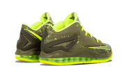 Max Lebron 11 Low "Dunkman" 642849 200