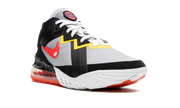 LeBron 18 Low "Sylvester vs Tweety" CV7562 103