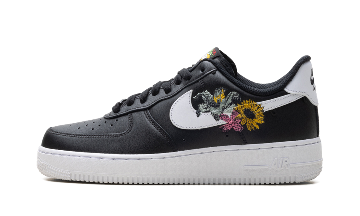 W Air Force 1 '07 Premium "Now Accepting All Flowers'" IB6644 001